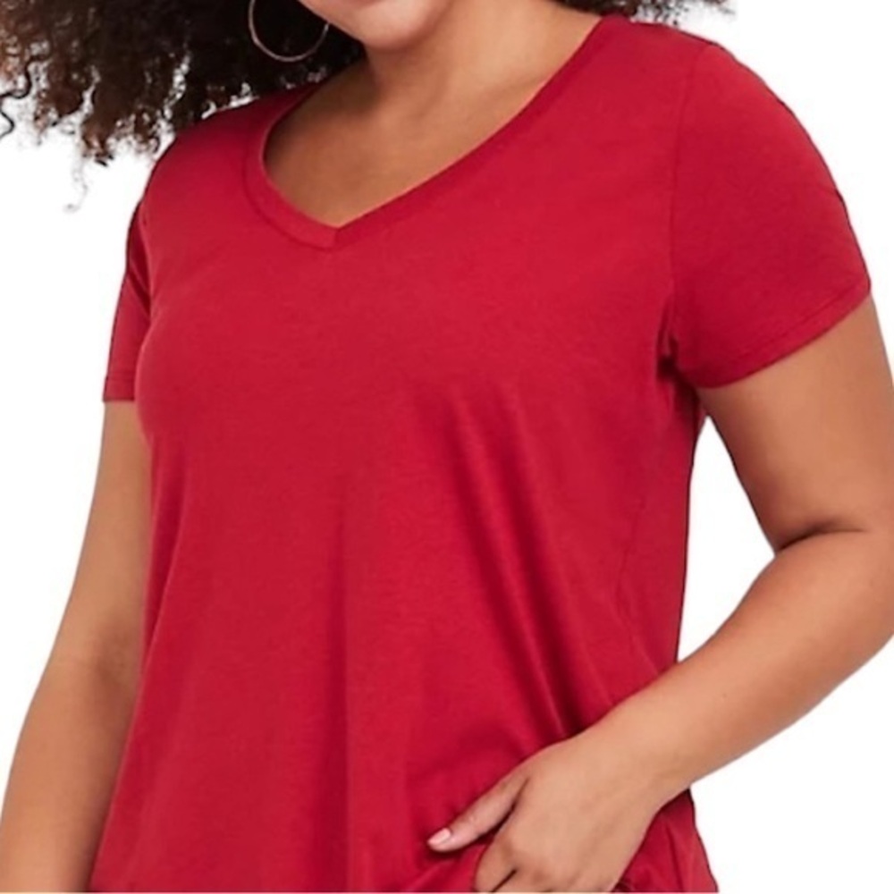TORRID NWOT Red‎ V-Neck Classic Tee     Size 2X